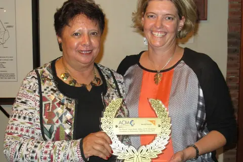 Esme World Vision Award 1000x842 Esme World Vision Award 1000x842