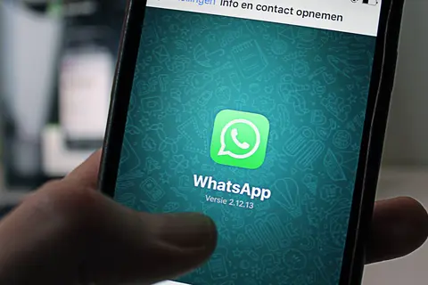 Apple chat communication 46924 Apple chat communication 46924