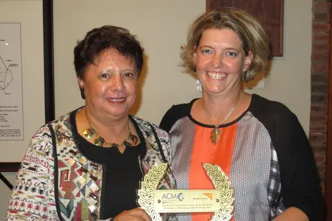 Esme World Vision Award 1000x842 Esme World Vision Award 1000x842