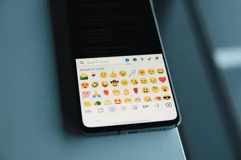 Communicating About Mental Health Communicating About Mental Health